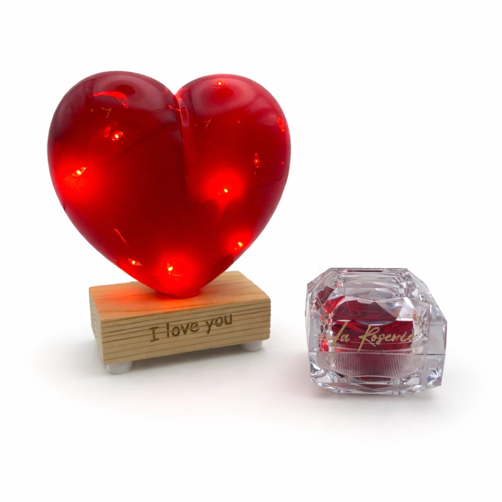 Ajándékszett illatos örökrózsával, és LED-es üvegszívvel