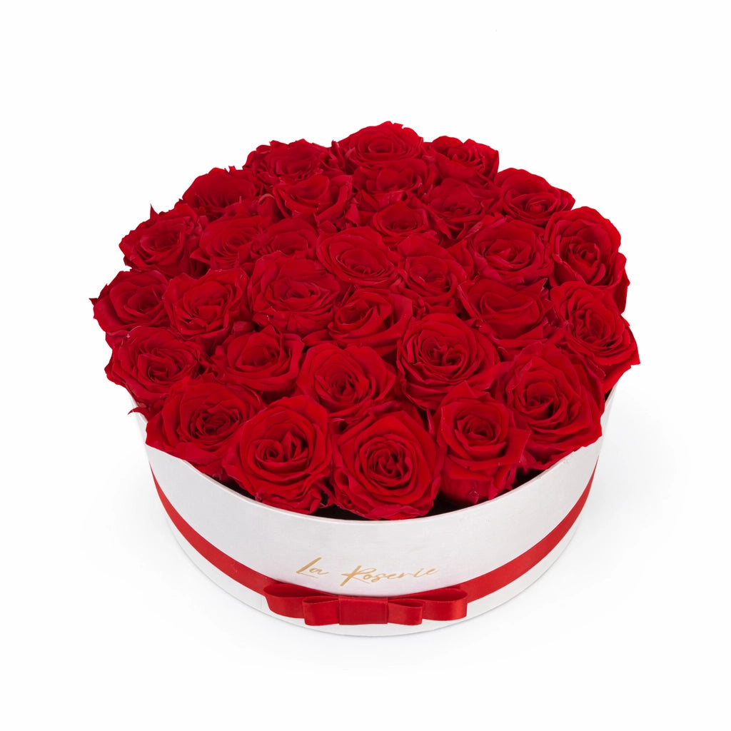 30-32 vörös örökrózsa dobozban