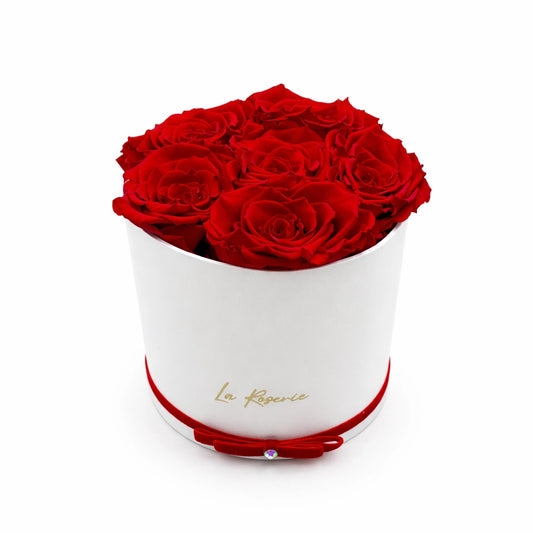 6 szál vörös örökrózsa fehér kalapdobozban