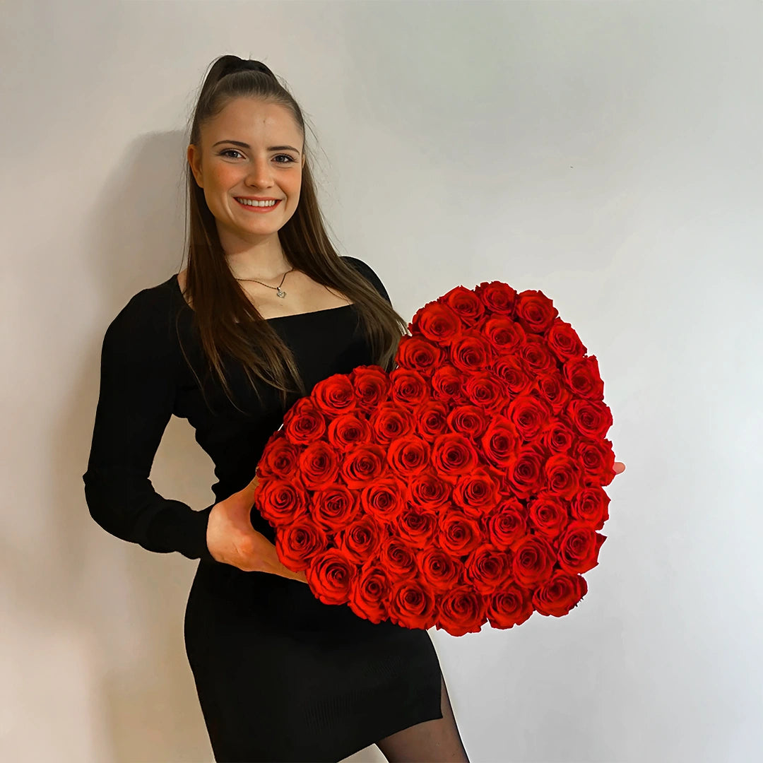 egyedi örök rózsabox - szív alak óriás