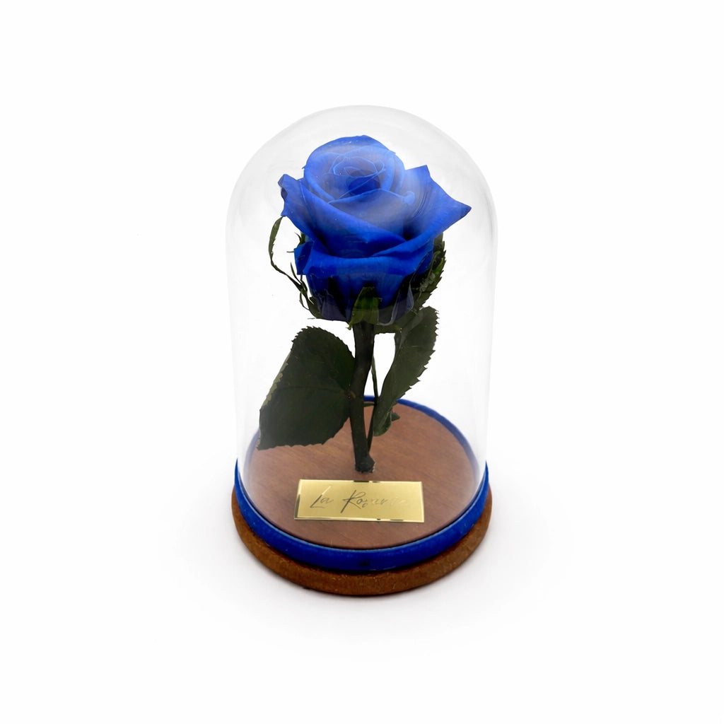 kék örökrózsa üvegben