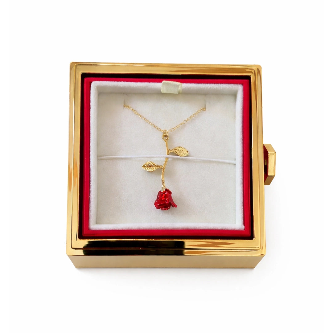 örök rózsa nyaklánccal