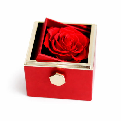 örök rózsa nyaklánccal