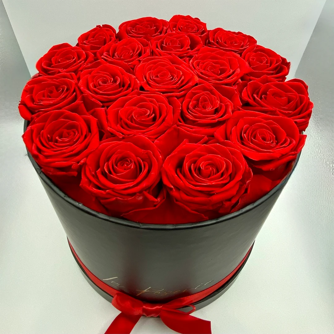 18-20 vörös örökrózsa doboz
