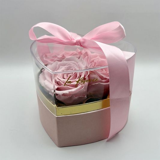 rózsaszín örök rózsa szív alakú dobozban