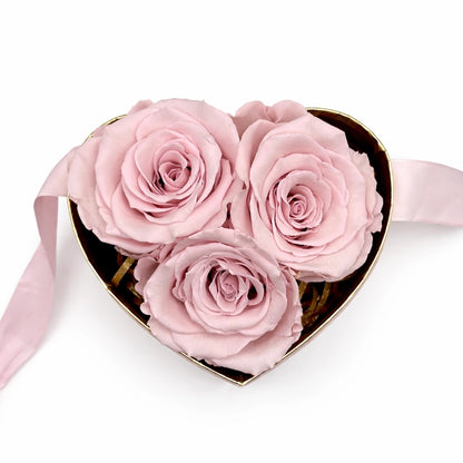 rózsaszín örök rózsa szív alakú dobozban