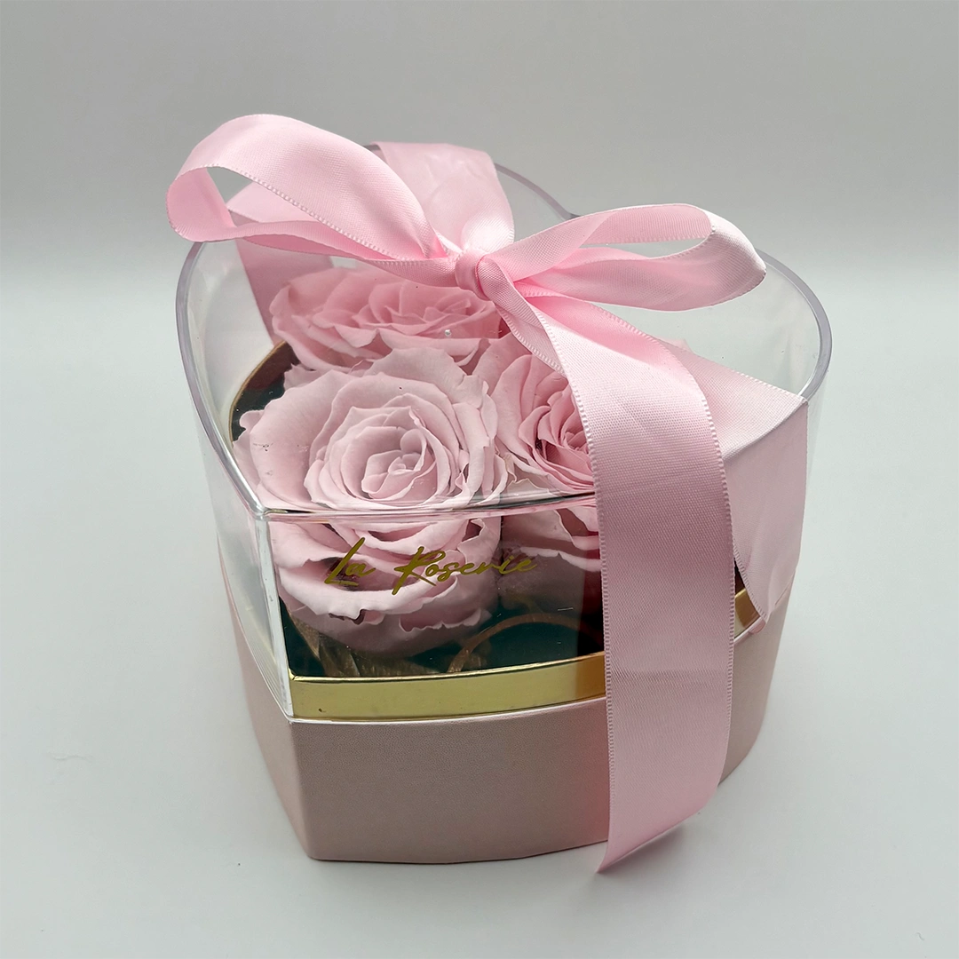 rózsaszín örök rózsa szív alakú dobozban